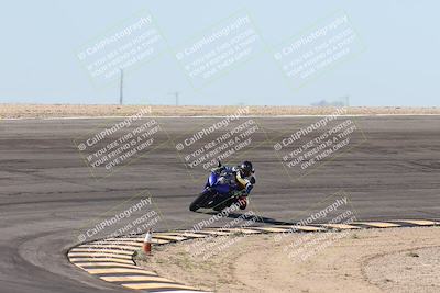 media/Oct-30-2025-Racers Edge (Thu) [[dabbdaf680]]/3-B Group/Session 2 (Bowl Exit)/